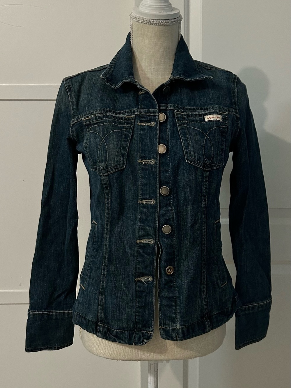 Calvin Klein Jeans Women’s Small Denim Jacket Dark Wash Fitted Trucker Retro